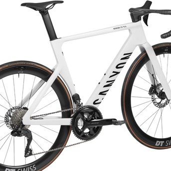 Jakarta, Bicycles, USD 3360,  2025 Canyon Aeroad CF SLX 7 Di2 Road Bike (INDORACYCLES)