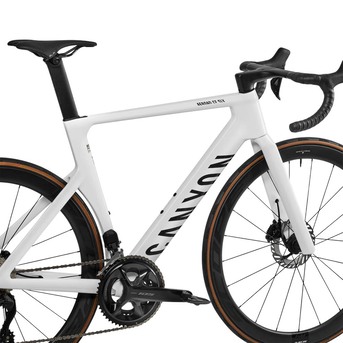 Jakarta, Bicycles, USD 3430,  2025 Canyon Aeroad CF SLX 7 Di2 R4 Road Bike (INDORACYCLES)
