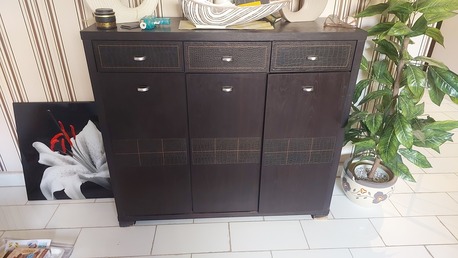 Olaya, Furniture, SAR 250,  Meuble, Tableau Et Plantes Artificielle A Vendre