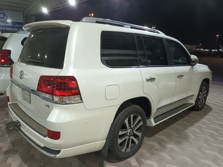 Jubail, Vehicles, Cars & Trucks , SAR 210000,  Toyota Land Cruiser,  2019,  Automatic,  126000 KM,  FOR SALE