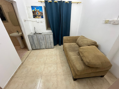 Hoora, Apartments/Houses, BHD 130/year,  1 BR,  Fully Furnished Studio Apartment For Rent In Hoora 130 BD EWA