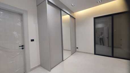 Abdoun, Apartments/Houses, JOD 25000/day,  3 BR,  240 Sq. Meter,  Semi Ground Apartment For Rent In Abdoun