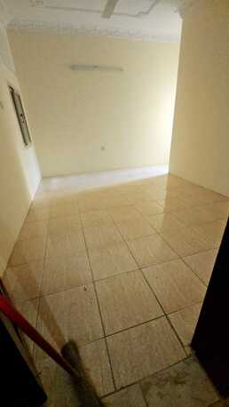 Salmaniya, Apartments/Houses, BHD 250/month,  3 BR,  3 Bedroom Unfurnished Flat For Rent Without Ewa