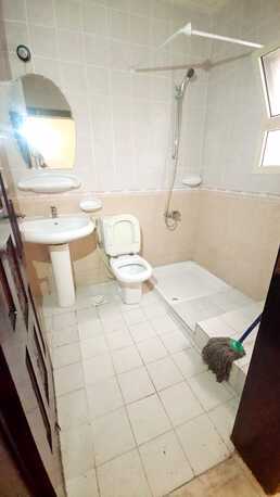 Salmaniya, Apartments/Houses, BHD 250/month,  3 BR,  3 Bedroom Unfurnished Flat For Rent Without Ewa