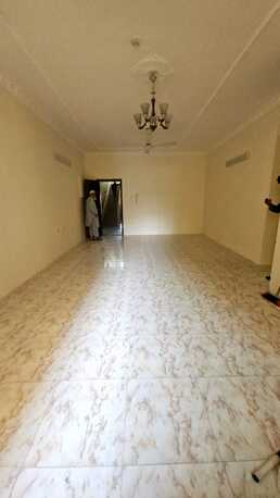 Salmaniya, Apartments/Houses, BHD 250/month,  3 BR,  3 Bedroom Unfurnished Flat For Rent Without Ewa
