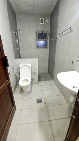 Salmaniya, Apartments/Houses, BHD 260/month,  2 BR,  2 Bedroom Unfurnished Flat For Rent Without Ewa