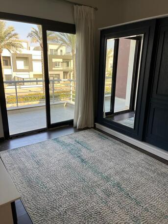 Cairo, Villas, EGP 100000,  Furnished,  160 Sq. Meter,  Furnished Maisonette Townhouse With Huge Garden  Hyde Park Cluster 6