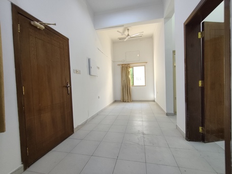 Salmaniya, Apartments/Houses, BHD 250/month,  2 BR,  Salmaniya:- Groundfloor 2Bhk Semifurnished Flat On Rent With Ewa