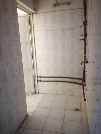 Dammam, Apartments/Houses, SAR 550/month,  1 BR,  35 Sq. Meter,  Family Room,with AC,Bed,separate Kitchen,separate CR,with Small Old Wardrobe,