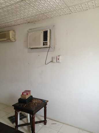 Dammam, Apartments/Houses, SAR 550/month,  1 BR,  35 Sq. Meter,  Family Room,with AC,Bed,separate Kitchen,separate CR,with Small Old Wardrobe,