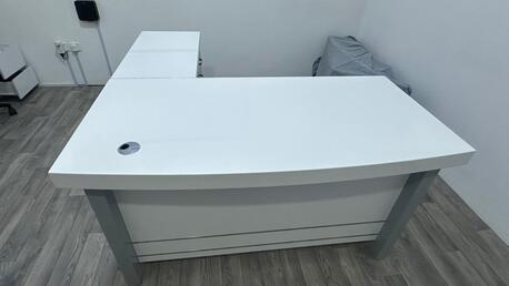 Al Malaz, Furniture, SAR 800,  Modern L-Shaped Office Desk &ndash; White & Grey &ndash; Mint Condition