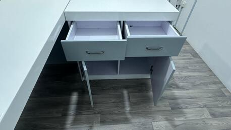 Al Malaz, Furniture, SAR 800,  Modern L-Shaped Office Desk &ndash; White & Grey &ndash; Mint Condition