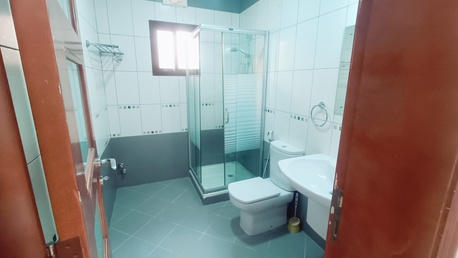 Juffair, Rooms Available, BHD 250/month,  Sharing Room With Bathroom 250 / HK / Internet