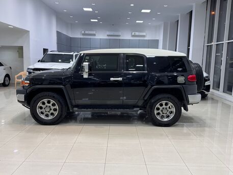 Manama, Vehicles, Cars & Trucks , BHD 6300,  Toyota FJ-Cruiser,  2013,  Automatic,  272800 KM,    (Black)
