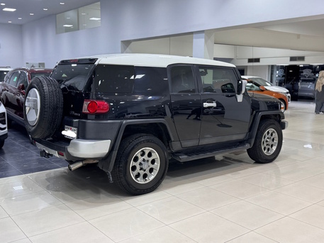 Manama, Vehicles, Cars & Trucks , BHD 6300,  Toyota FJ-Cruiser,  2013,  Automatic,  272800 KM,    (Black)