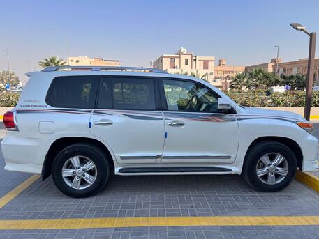 Al Sulaymaniyyah, Vehicles, Cars & Trucks , SAR 140000,  Toyota Land Cruiser GXR,  2015,  Automatic,  201 KM,    For Sale