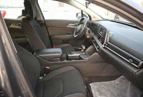 Riyadh, Vehicles, Cars & Trucks , SAR 65000,  Kia Sportage 2023 2.0 (4WD Locking System),  2023,  Automatic,  163000 KM,  Kia Sportage  2.0 (4WD Locking System)