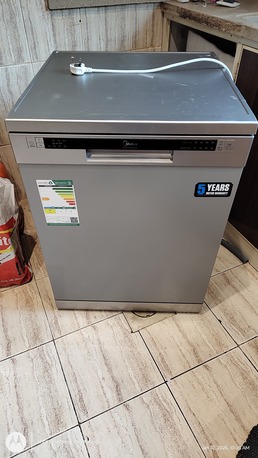Riyadh, Appliances, SAR 650,  Midea Dishwasher (2 Years 3 Months) - 6 Programs -12 Place Settings - Silver