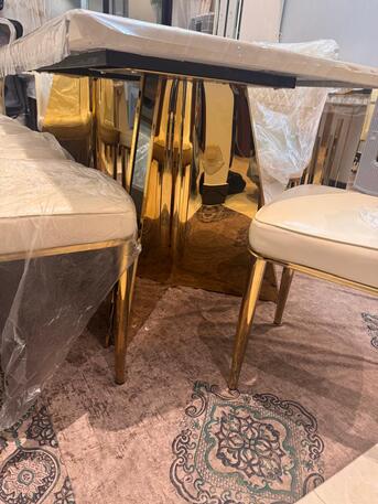 Jeddah, Furniture, SAR 2000,  NEW 8 CHAIR DINING TABLE IN 1ST CLASS CONDITION