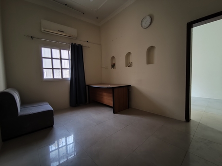 Muharraq, Offices, BHD 140,  Muharraq:- 2Bhk Office/Commercial Flat On Rent..
