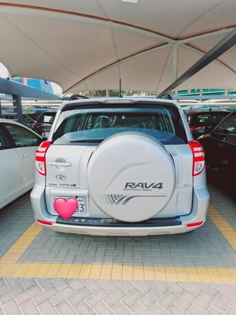 Manama, Vehicles, Cars & Trucks , BHD 2500,  Toyota RAV4 SUV, Metallic Silver In Good Condition,  2010,  Automatic,  190000 KM,