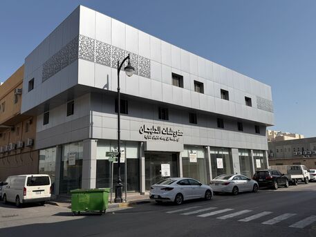 Khobar, Shops, 1100 Sq. Meter,  Showroom Double Entrance Doors For Rent Al Khobar