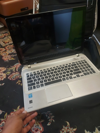Al Naseem, Items Wanted, Excellent Condition Toshiba Core I7 Laptop For Sale