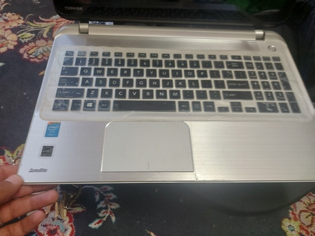 Al Naseem, Items Wanted, Excellent Condition Toshiba Core I7 Laptop For Sale