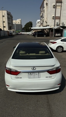 Jeddah, Vehicles, Cars & Trucks , SAR 51,  Lexus ES 350,  2013,  Automatic,  208000 KM,  Lexus ES350  For Sale