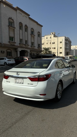 Jeddah, Vehicles, Cars & Trucks , SAR 51,  Lexus ES 350,  2013,  Automatic,  208000 KM,  Lexus ES350  For Sale
