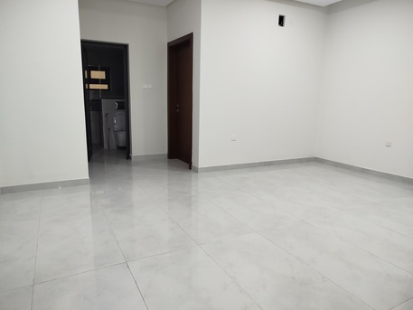Manama, Apartments/Houses, BHD 260/month,  2 BR,  2Bath Hall. Kitchen. Lift.Car-parking. Unfinished. Carton & Cooker.no A/C In -((Sagiya))