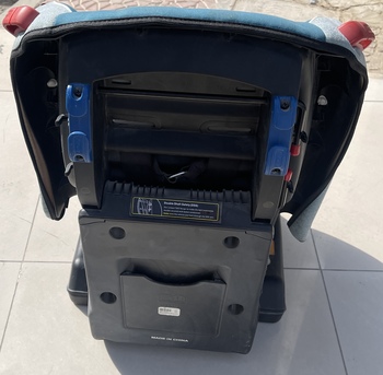 Al Malaz, Baby & Kid Stuff, SAR 250,  Baby Car Seat // Juniors Brand // SR 250