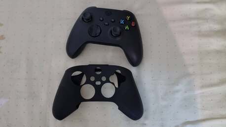 Riyadh, Mobile Phones, SAR 150,  X-box Series X Controller (Black Color) | Corsair MM200 Mouse Pad