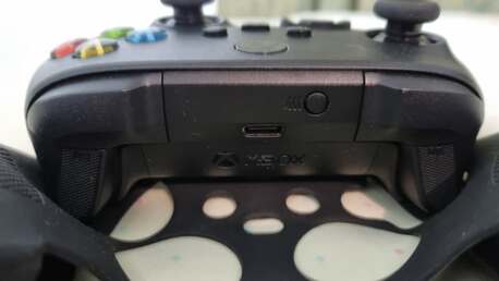 Riyadh, Mobile Phones, SAR 150,  X-box Series X Controller (Black Color) | Corsair MM200 Mouse Pad