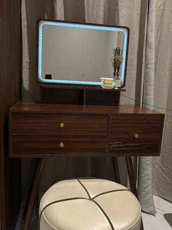 Al Malaz, Furniture, SAR 100,  Dressing Table With Chair