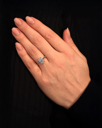 London, Jewelry, GBP 2750,  2ct Radiant Cut Lab Grown Diamond Solitaire Engagement Ring In London