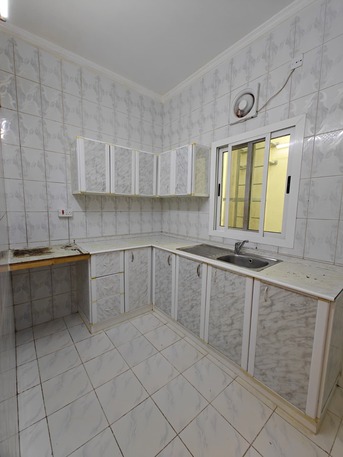 Manama, Villas, BHD 180,  130 Sq. Meter,  Spacious Flat For Rent In Gudabiya Close To Manama