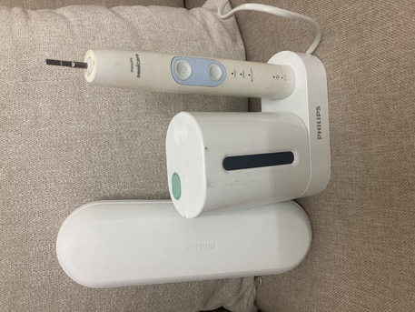 Manama, Health & Beauty Items, BHD 35,  Electric Tooth Brush Philips Sonicare