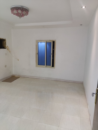 Al Rayan, Apartments/Houses, SAR 2700/month,  3 BR,  Very Neat 3 Bedroom Apartment