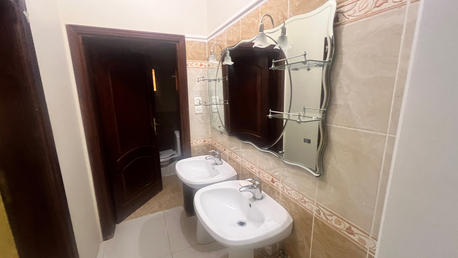 Jeddah, Apartments/Houses, SAR 2400/month,  5 BR,  Apartment For Family