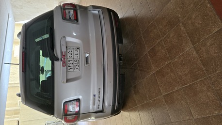 Jeddah, Vehicles, Cars & Trucks , SAR 18000,  Gmc Acadia,  2015,  Automatic,  261000 KM,