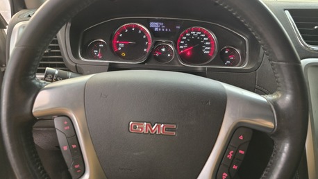 Jeddah, Vehicles, Cars & Trucks , SAR 18000,  Gmc Acadia,  2015,  Automatic,  261000 KM,