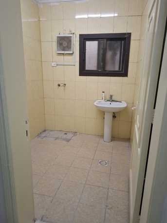 Azizia, Apartments/Houses, SAR 1500/month,  Furnished,  1 BR,  1rooms 1kechan 1bath  Azizia  Near Pakistani School