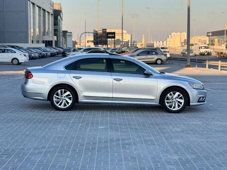 Manama, Vehicles, Cars & Trucks , BHD 4200,  Volkswagen Passat,  2018,  Automatic,  99450 KM,    (Silver)