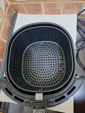 Riyadh, Appliances, SAR 200,  KENWOOD AIRFRYER ",7L, 1800W,Black