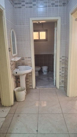 Azizia, Apts/Flats Wanted, SAR 20000/year,  2 BR,  Azizia Near Indain Garil School 2room 1kechan 1bath 1hal