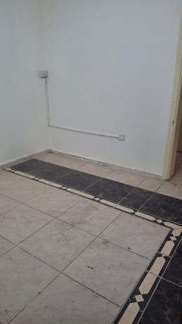 Azizia, Apts/Flats Wanted, SAR 20000/year,  2 BR,  Azizia Near Indain Garil School 2room 1kechan 1bath 1hal