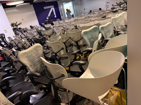 Riyadh, Furniture, SAR 1800,  Herman Miller Mirra