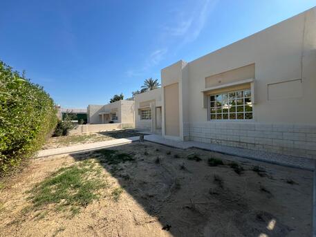 Janabiya, Villas, BHD 400,  300 Sq. Meter,  Spacious Compound Villa With Large Garden | Barbar