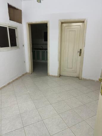 Jeddah, Apartments, Flats, Houses & Villas, SAR 1/month,  1 BR,  Single Room For Rent